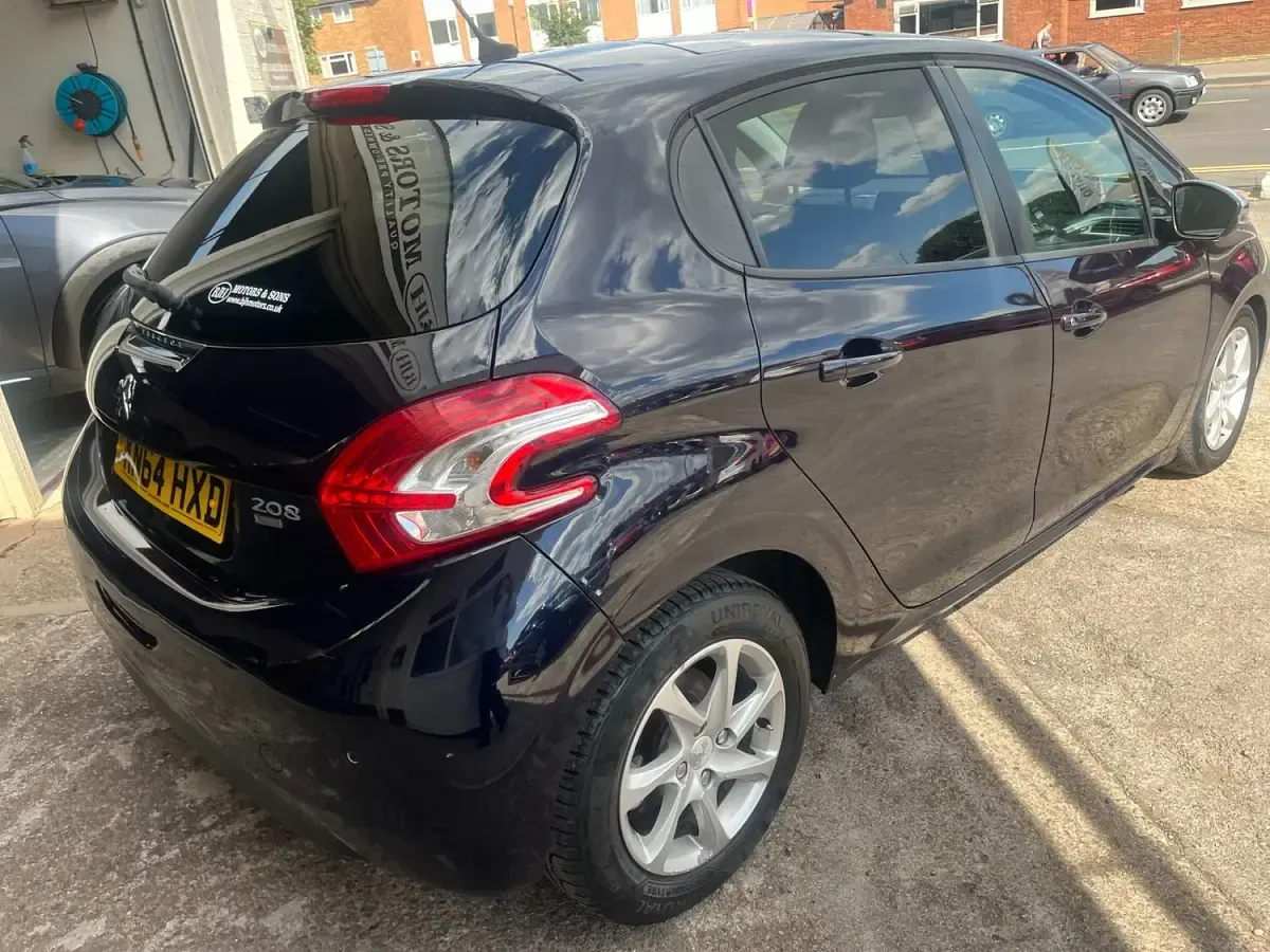 Used Peugeot 208 Style 2014 Blue Hatchback