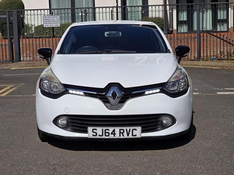 Used Renault Clio IV Dynamique 2014 White Hatchback