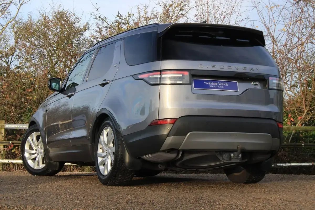 Used Land Rover Discovery SE 2020 Grey SUV