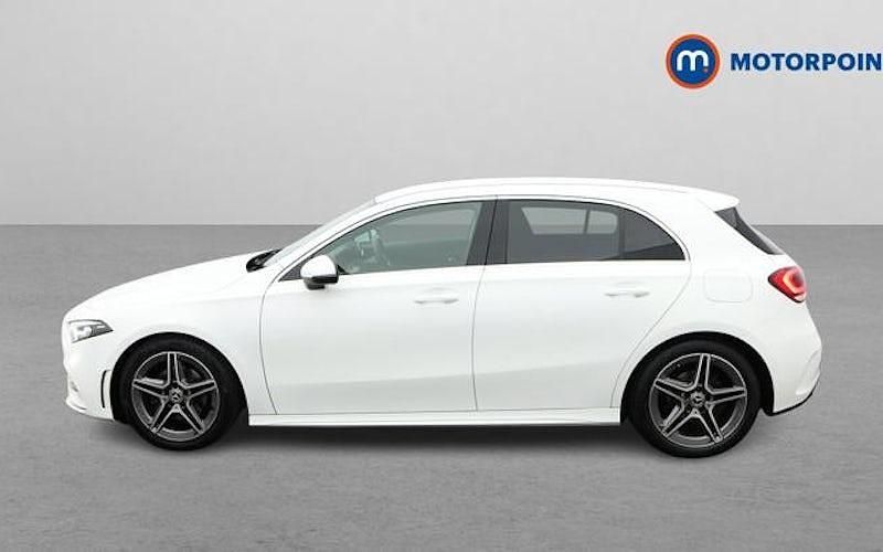 Used Mercedes A180 AMG line 136 HP (100 kW) 2020 White Hatchback