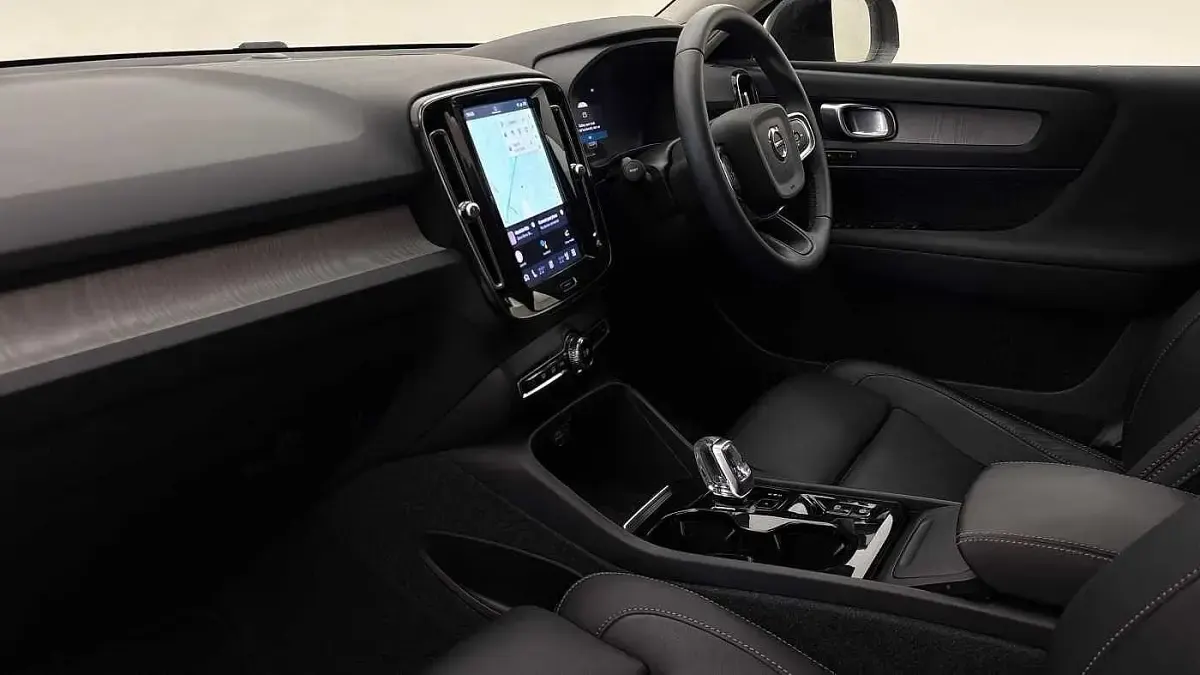 Used Volvo XC40 Plus 2023 Silver SUV