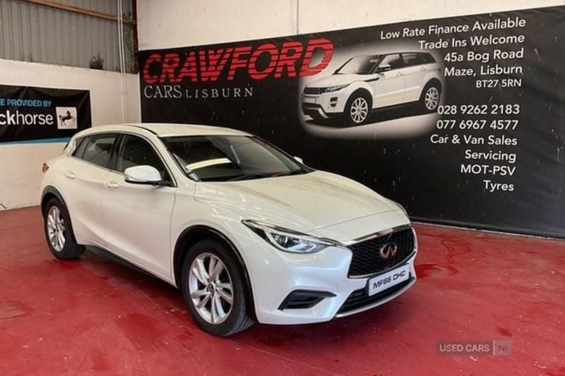 White Used 2017 Infiniti Q30 Hatchback | £9,950 (Expensive) - Image 1/1