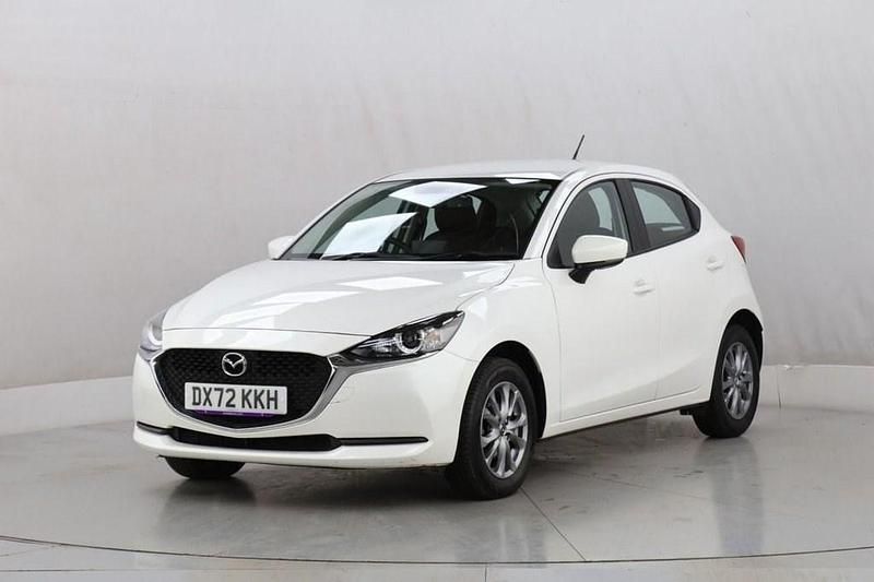 Used Mazda 2 75 HP (55 kW) 2022 White Hatchback