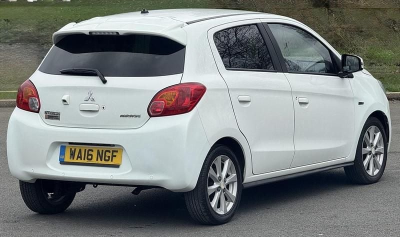 Used Mitsubishi Mirage 79 HP (58 kW) 2016 White Hatchback