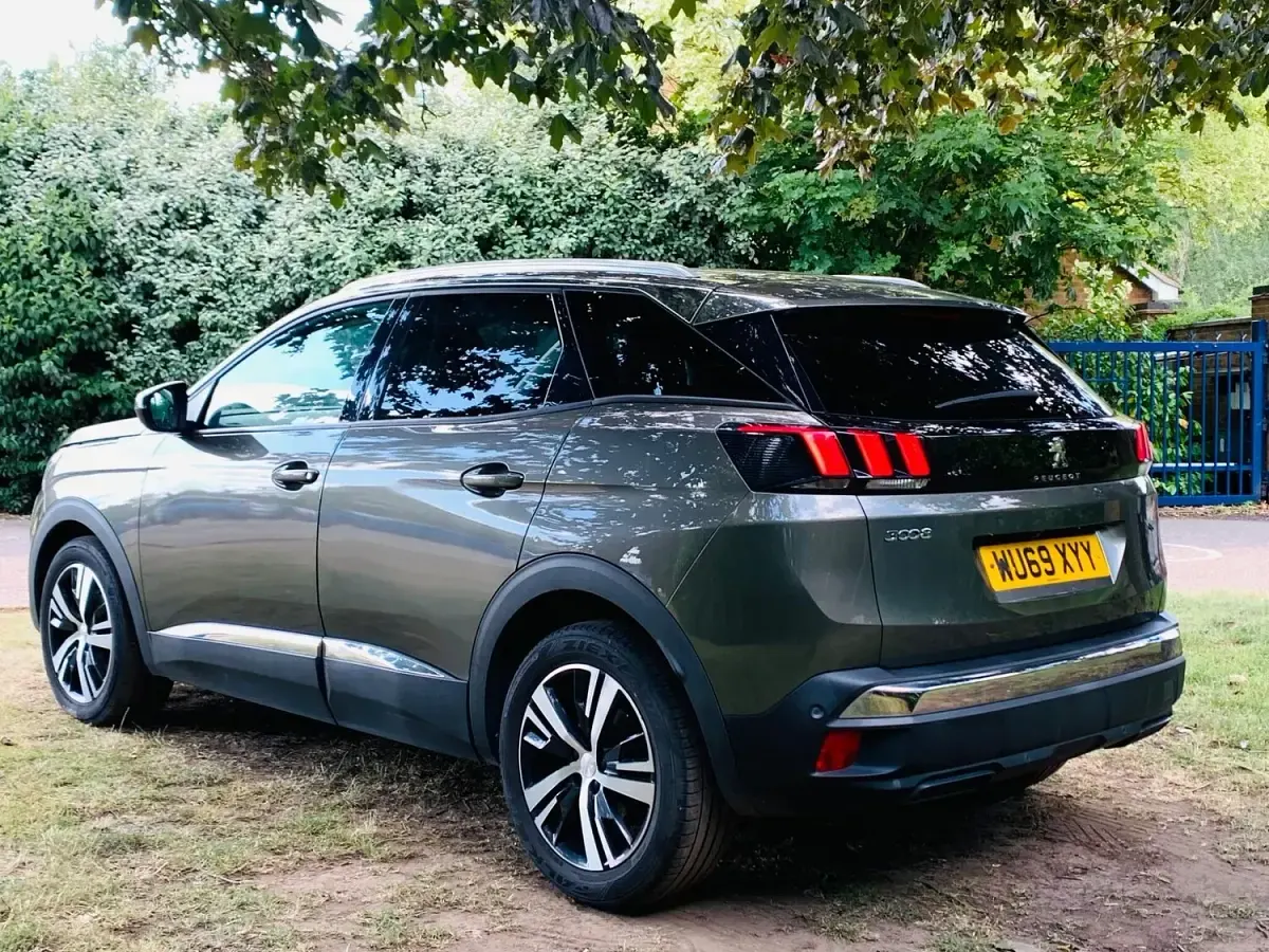 Used Peugeot 3008 Allure 130 HP (95 kW) 2019 Grey SUV