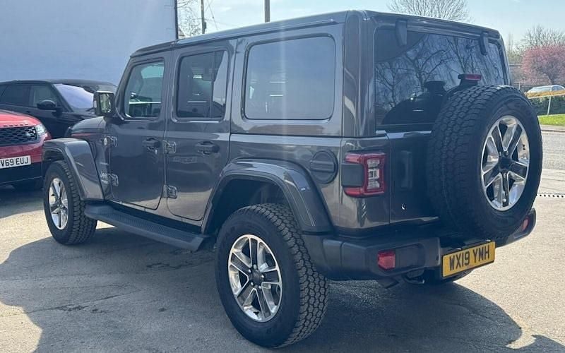 Used Jeep Wrangler Sahara 200 HP (147 kW) 2020 SUV