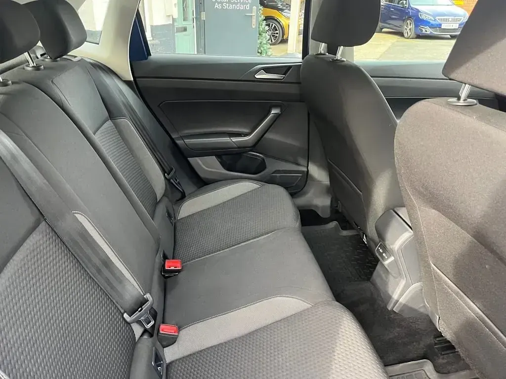Usado VW Polo Life 95 CV (69 kW) 2022 Azul Utilitario
