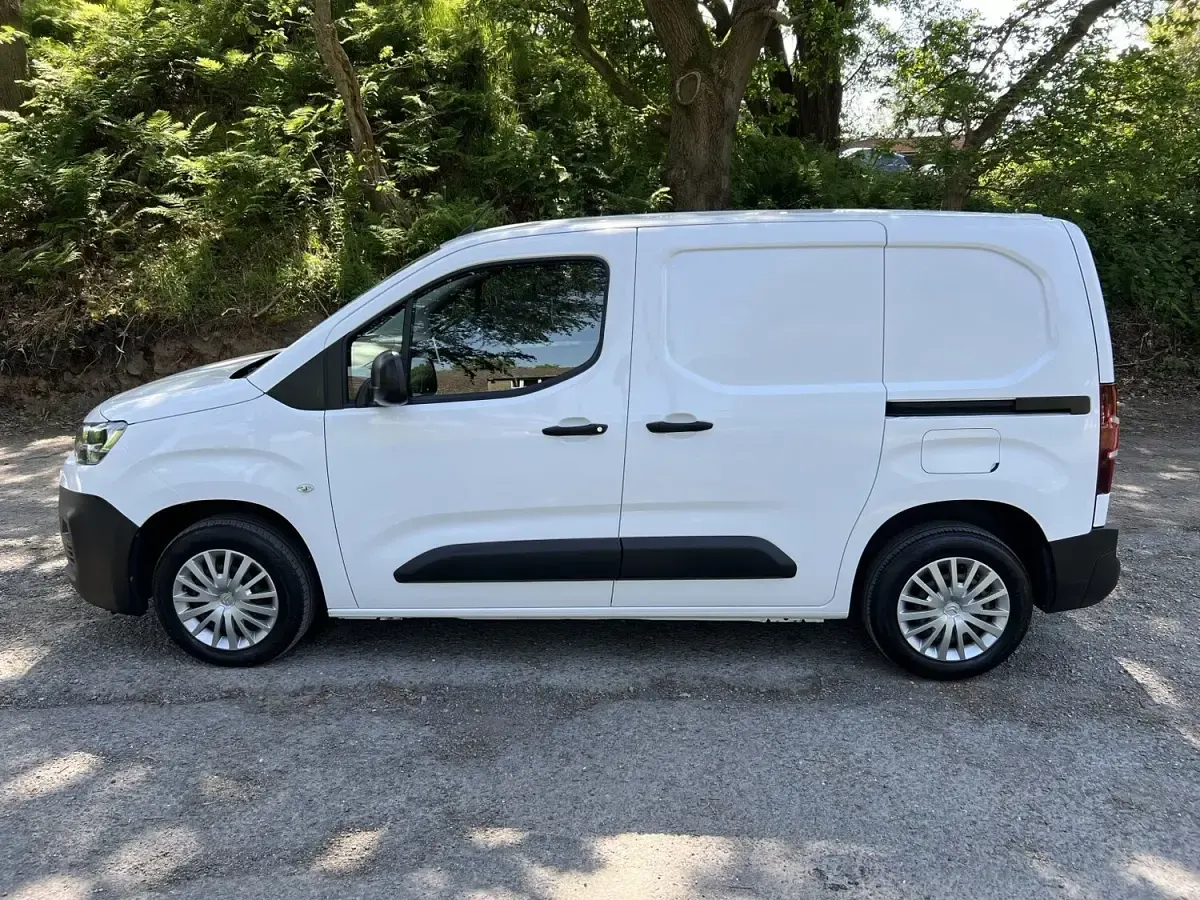 Begagnad Citroën Berlingo 2019 Vit Minibuss