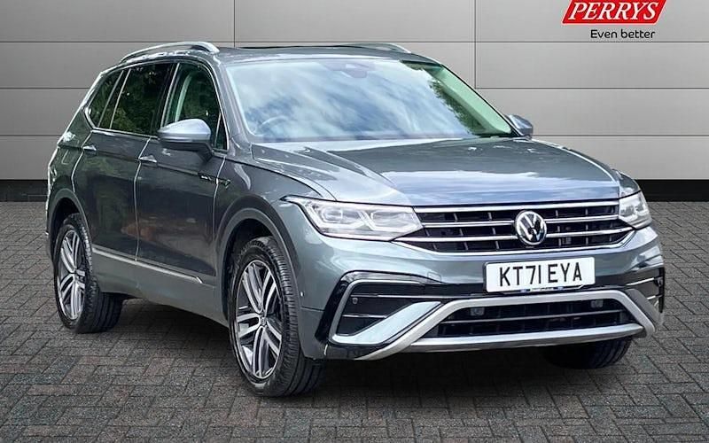 Used 2024 VW Tiguan Allspace Elegance SUV | £23,250 (Fair price) - Image 1/4