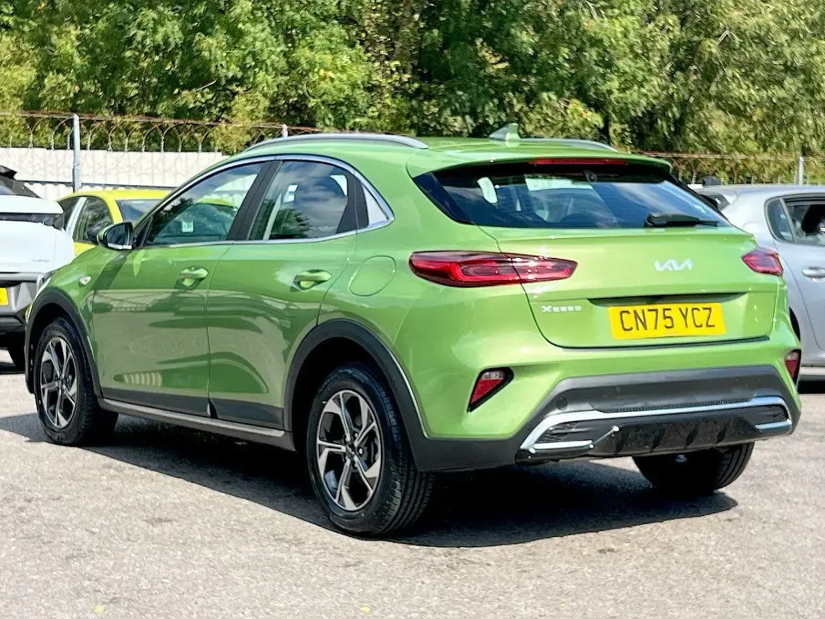 Used Kia XCeed 138 HP (101 kW) 2025 Green SUV