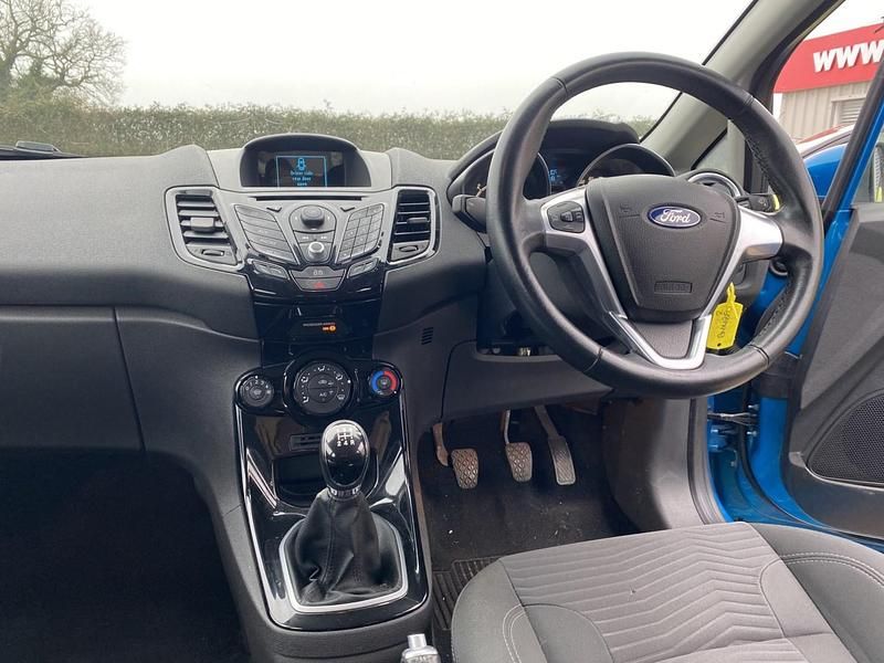 Used Ford Fiesta Zetec 2014 Blue Hatchback