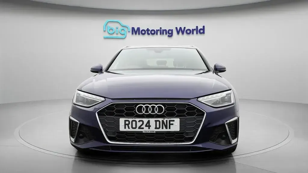 Used Audi A4 S-Line 204 HP (150 kW) 2024 Blue Estate