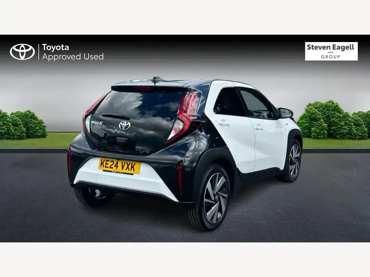 Used Toyota Aygo X 72 HP (52 kW) 2024 White SUV