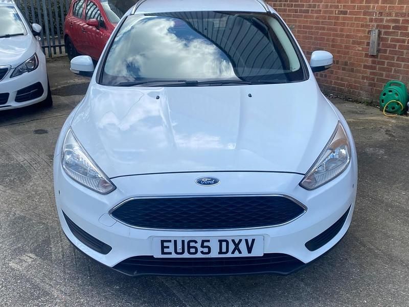 Used Ford Focus Style 120 HP (88 kW) 2015 White Estate
