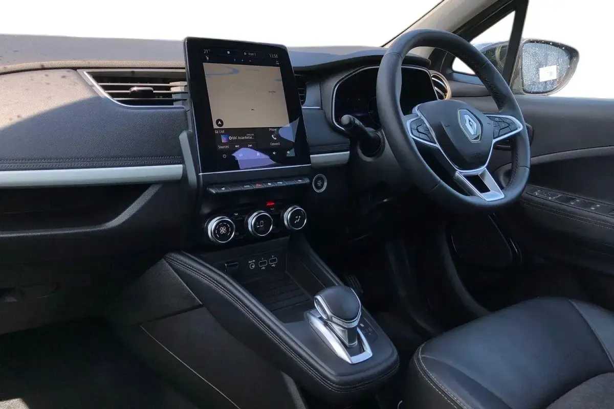 Used Renault Zoe Iconic 100 kW (136 HP) 2023 Grey Hatchback