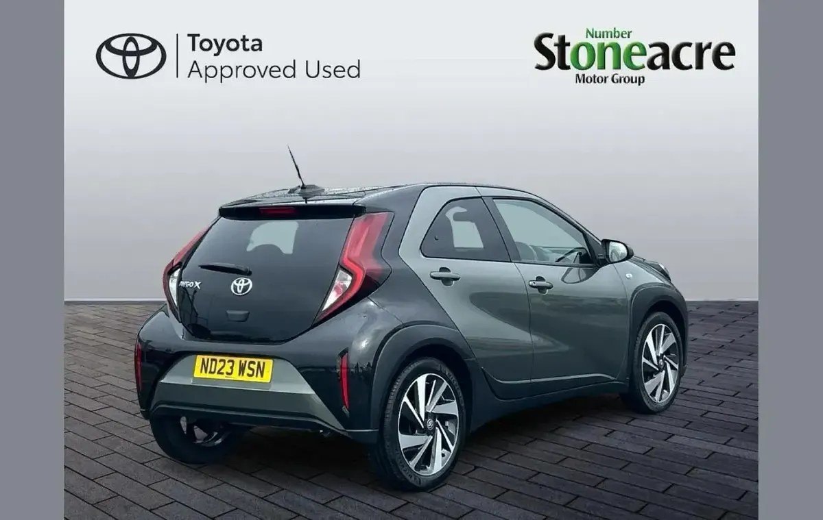 Used Toyota Aygo X 72 HP (52 kW) 2023 Green SUV