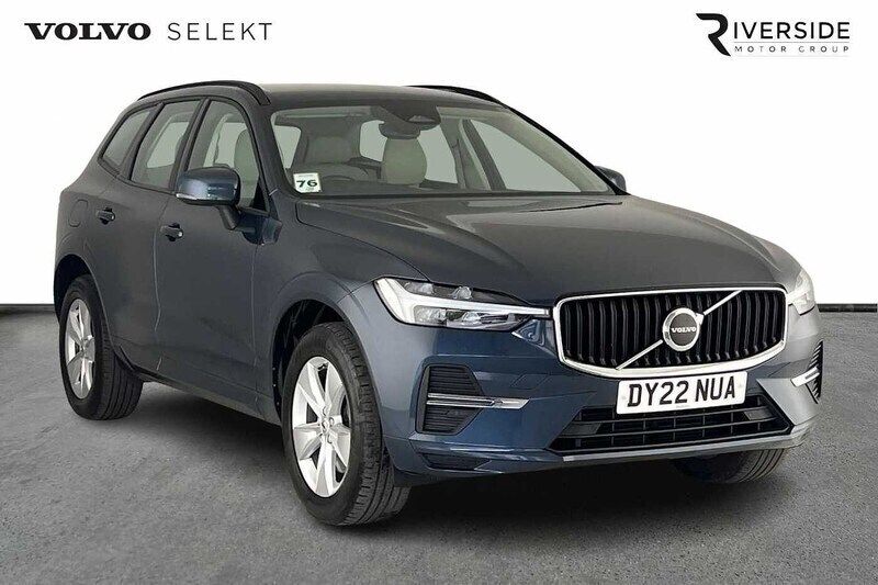 Denim blue Used 2022 Volvo XC60 Momentum SUV | £30,890 (Fair price) - Image 1/4