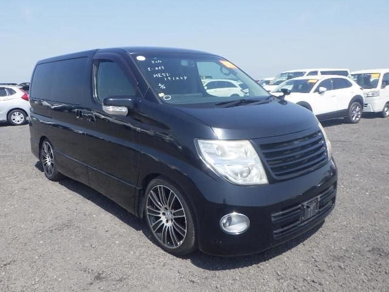 Black Used 2009 Nissan Elgrand MPV | £10,999 (Good price) - Image 1/4
