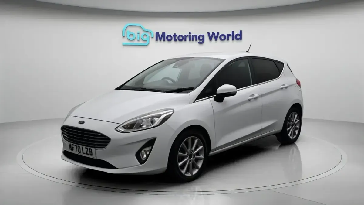 Used Ford Fiesta Titanium 125 HP (91 kW) 2020 White Hatchback