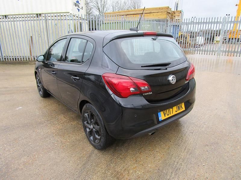 Used Vauxhall Corsa SRi 100 HP (73 kW) 2017 Black Hatchback
