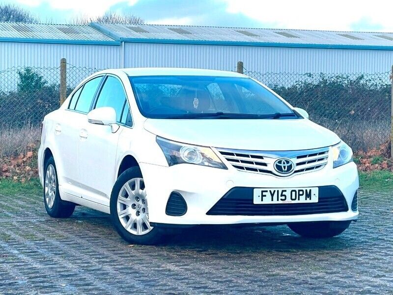 White Used 2015 Toyota Avensis Active Sedan | £2,995 - Image 1/4