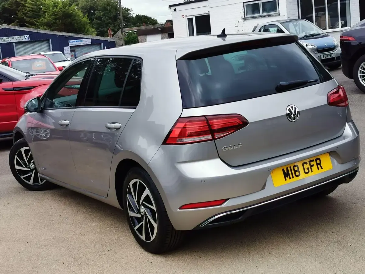 Used VW Golf VII Match 150 HP (110 kW) 2019 Silver Hatchback