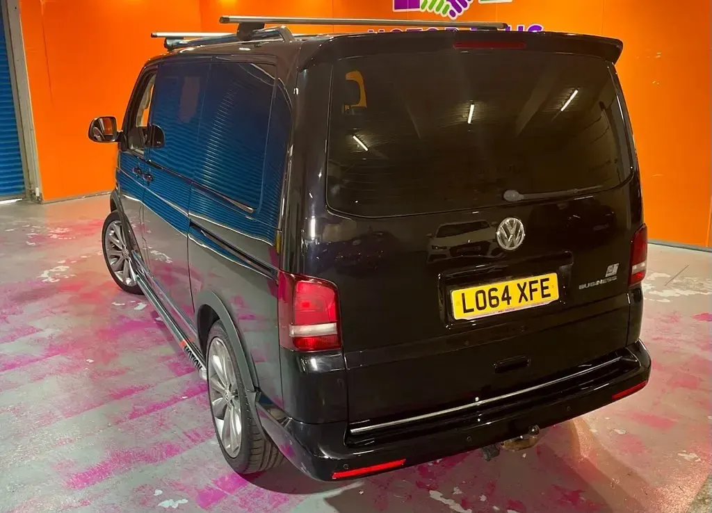 Used VW Caravelle Business 180 HP (132 kW) 2015 Black MPV