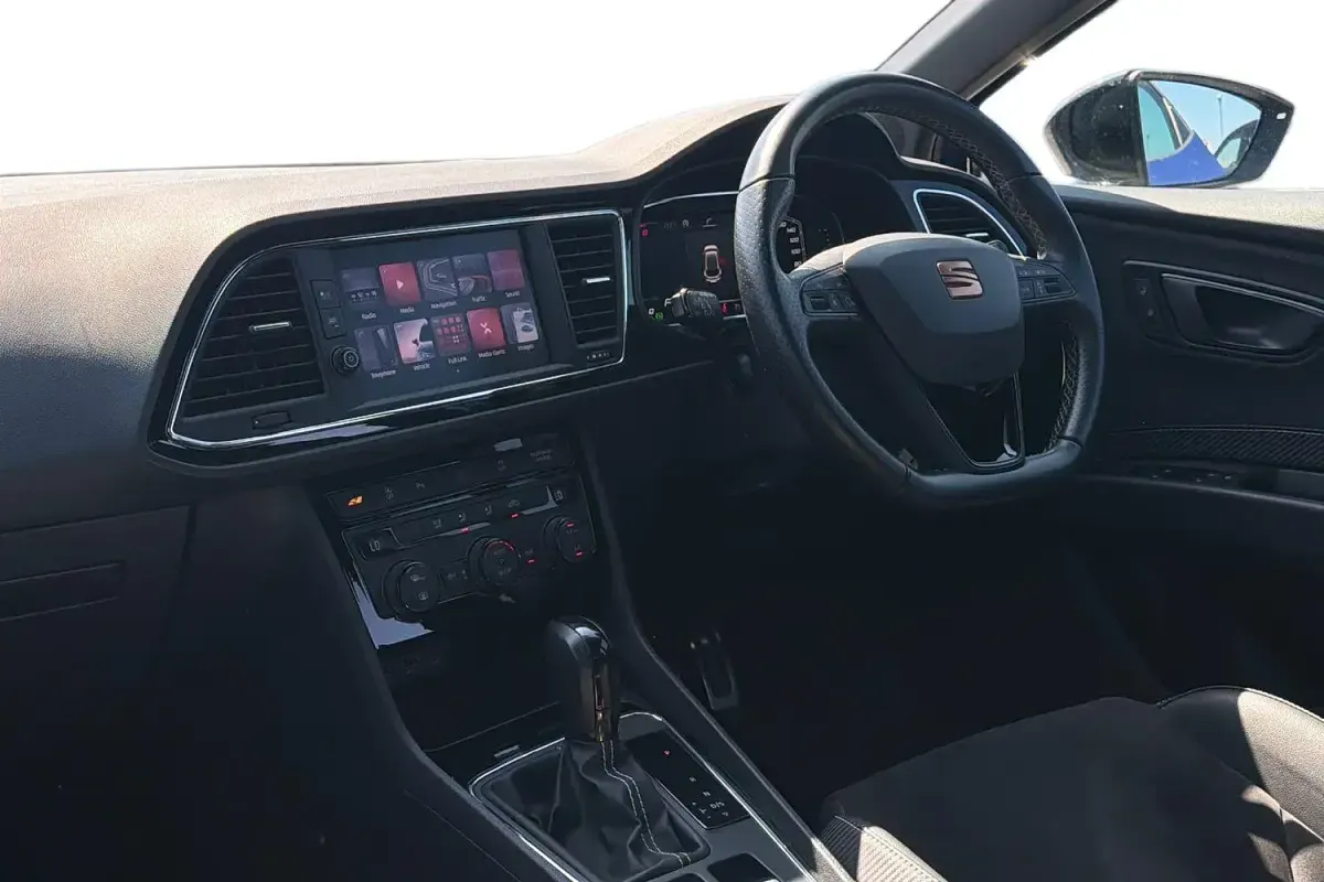 Used Seat Leon CUPRA 290 HP (213 kW) 2019 Blue Hatchback