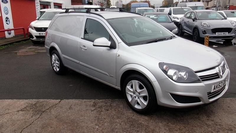 Used Vauxhall Astra Sportive 110 HP (80 kW) 2012 Silver Van