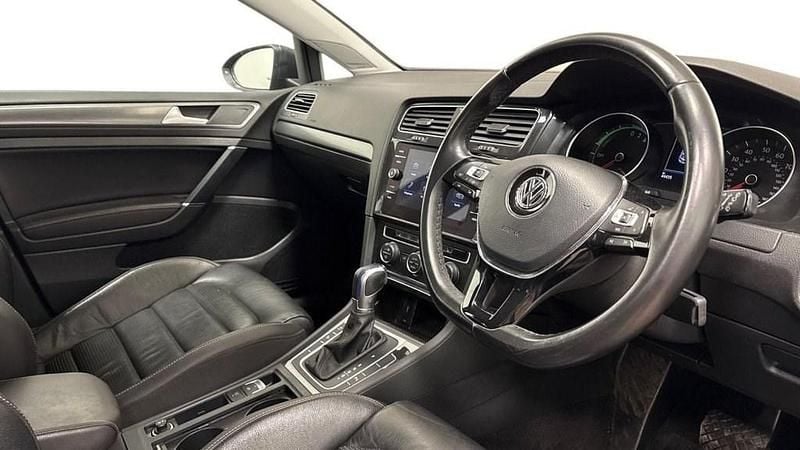 Used VW e-Golf 100 kW (136 HP) 2020 Grey Hatchback