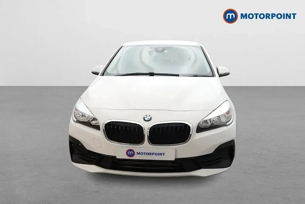 Begagnad BMW 225 Sport Line 224 HK (164 kW) 2019 Vit Halvkombi