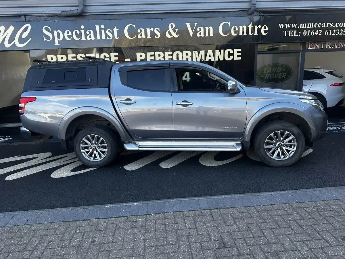 Used Mitsubishi L200 Warrior 181 HP (133 kW) 2017 Grey Pickup
