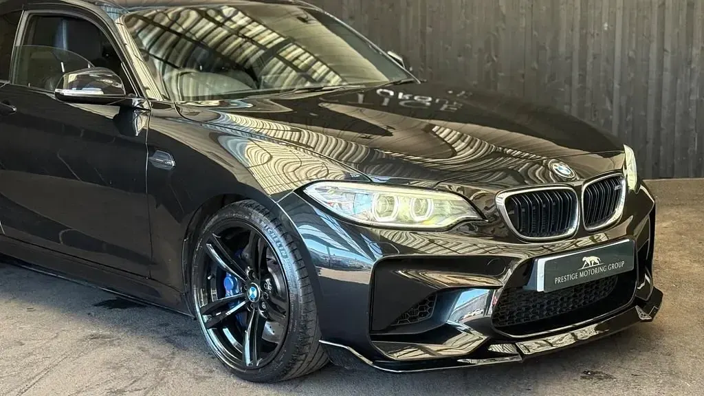 Begagnad BMW M2 Comfort Edition 370 HK (272 kW) 2017 Svart Sportkupé