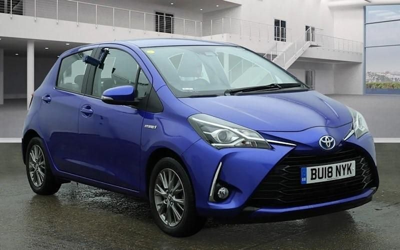 Used 2020 Toyota Yaris Hybrid Hatchback | £13,399 (Super price) - Image 1/2