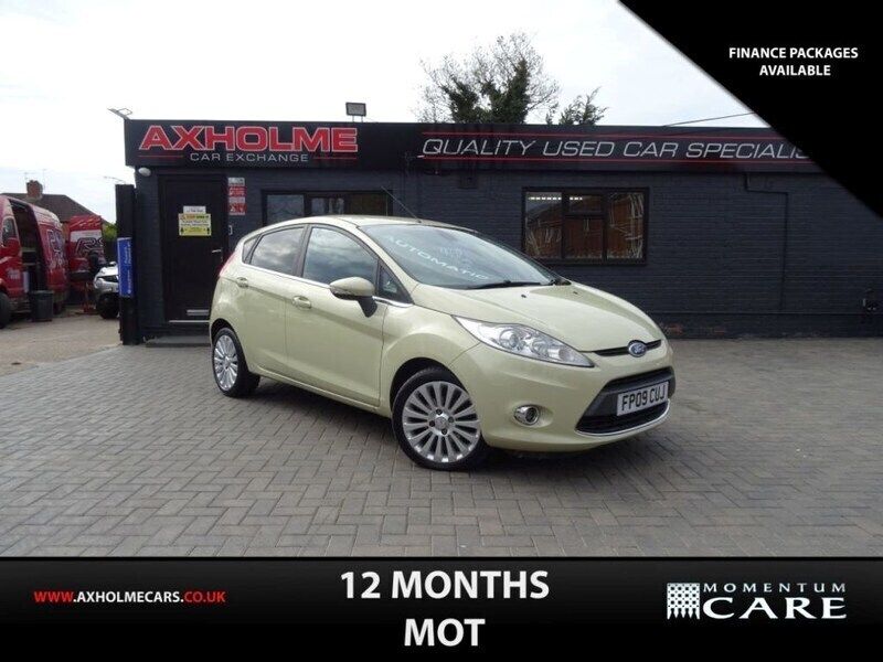 Green Used 2009 Ford Fiesta Titanium Hatchback | £4,295 (Fair price) - Image 1/4