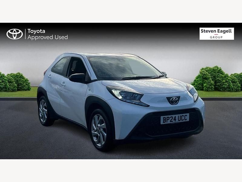 White Used 2024 Toyota Aygo X PURE SUV | £12,720 - Image 1/3