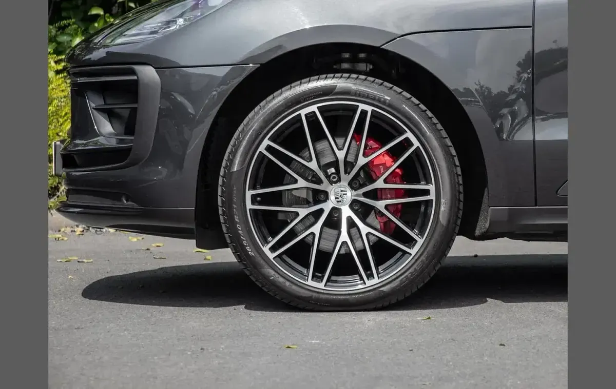 Used Porsche Macan S 374 HP (275 kW) 2023 Grey SUV