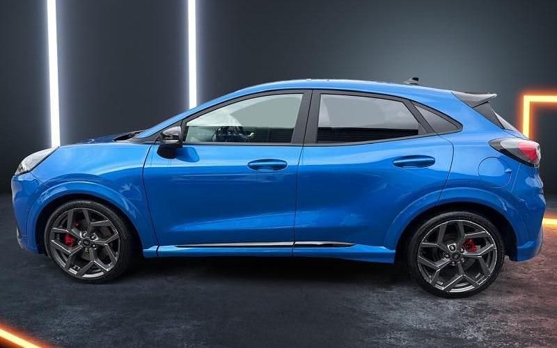 Käytetty Ford Puma ST 170 HP (125 kW) 2023 Sininen Katumaasturi