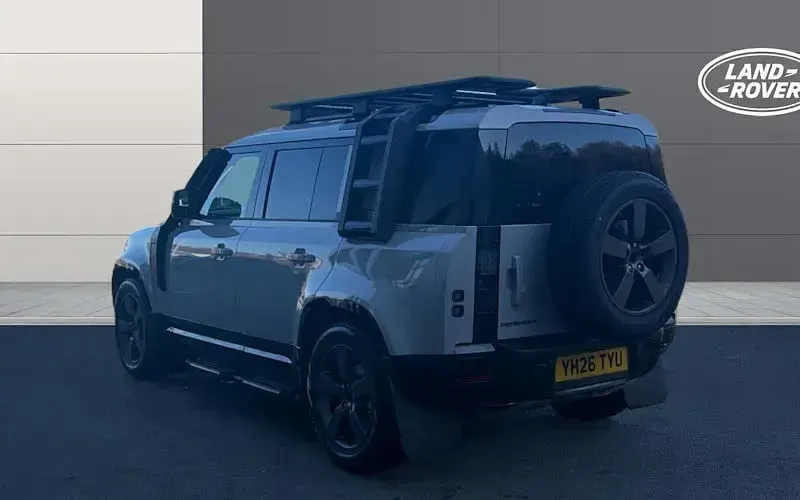 Used Land Rover Defender SE Dynamic 249 HP (183 kW) 2025 SUV