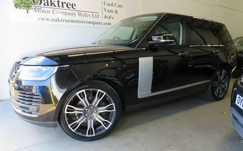Used Land Rover Range Rover Vogue SE 275 HP (202 kW) 2020 Black SUV