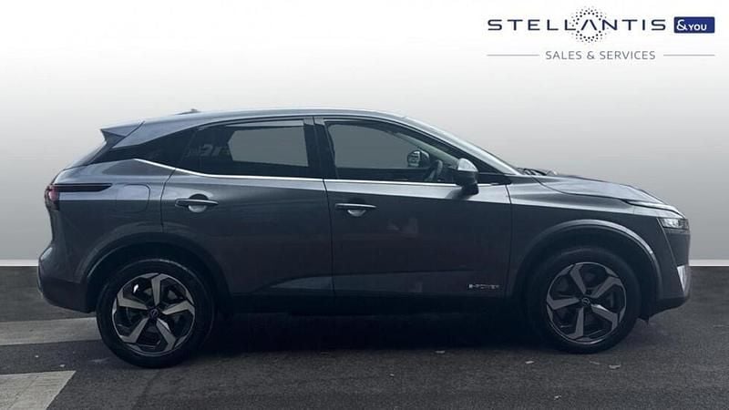 Used Nissan Qashqai N-Connecta 187 HP (137 kW) 2023 Grey SUV