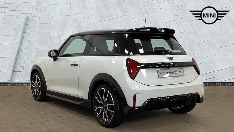 Used Mini Cooper S Hatch 201 HP (147 kW) 2024 White Hatchback