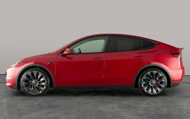 Used Tesla Model Y Performance 317 kW (432 HP) 2022 Red SUV