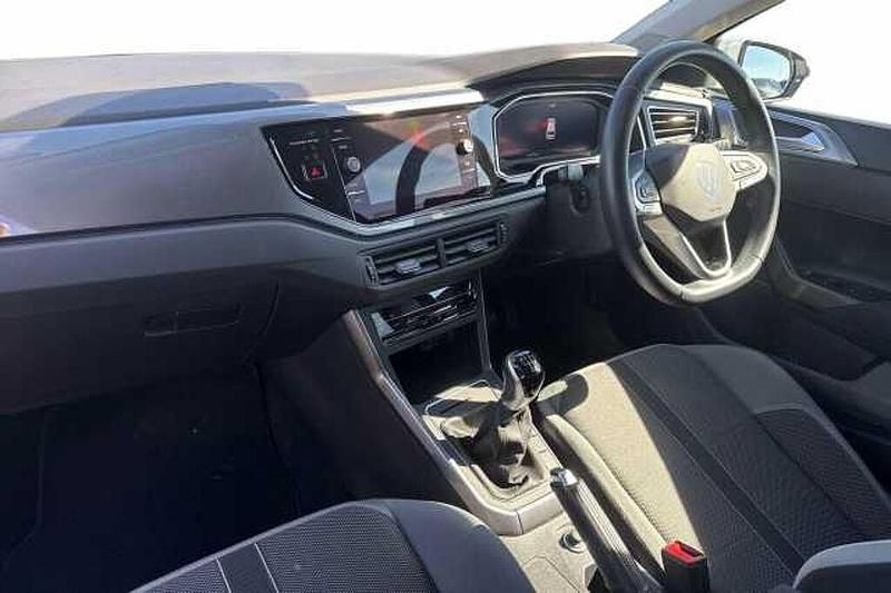 Used VW Polo Style 95 HP (69 kW) 2022 White Hatchback