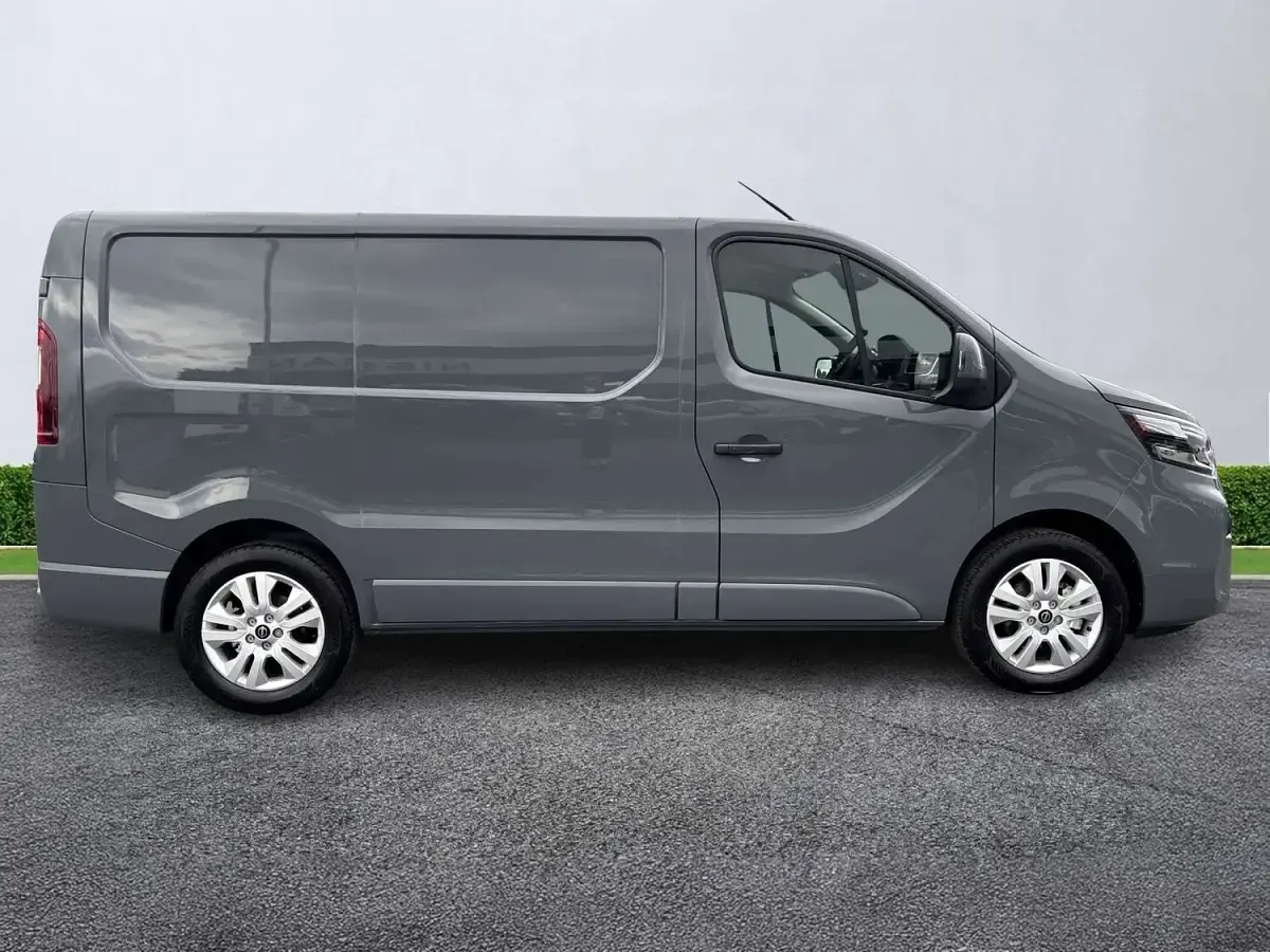 New Nissan Primastar Tekna 150 HP (110 kW) 2026 Urban grey MPV