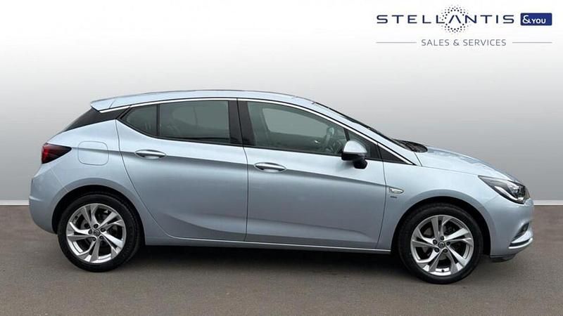 Used Vauxhall Astra SRi 148 HP (108 kW) 2018 Grey Hatchback