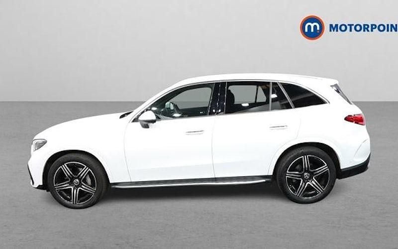Used Mercedes GLC300 AMG Line Premium 258 HP (189 kW) 2023 White Estate