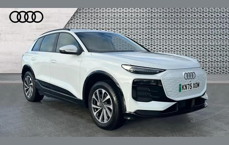 White Used 2025 Audi Q6 e-tron Sport SUV | £49,890 (Super price) - Image 1/4