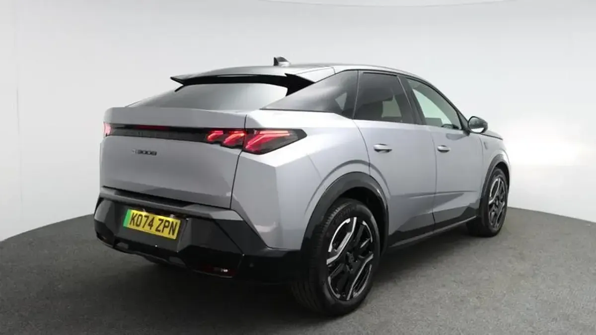 Used Peugeot e-3008 GT 152 kW (207 HP) 2025 Grey SUV