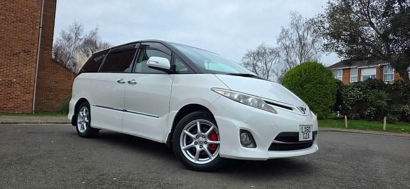 White Used 2011 Toyota Estima MPV | £8,450 (Fair price) - Image 1/2